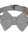 Nouveau Bow 3 Row Giltmore Collar